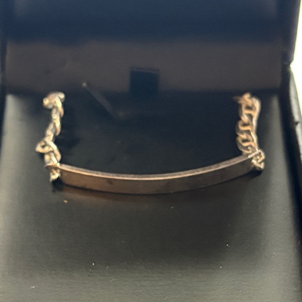 Flat bracelet